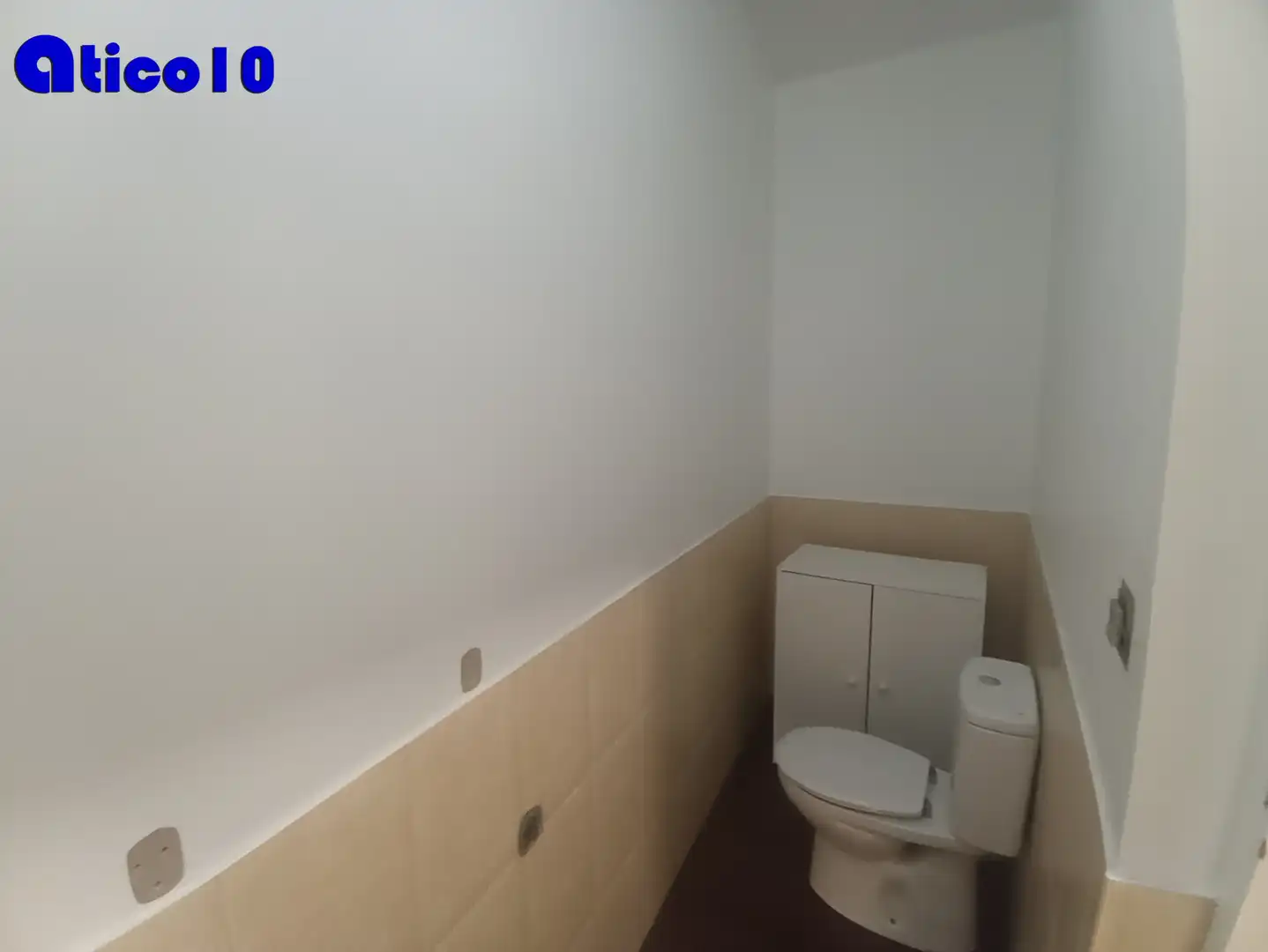 Badezimmer von Geschaftsraum zur Miete in Oviedo 