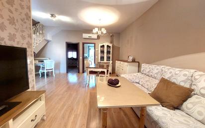 Living room of House or chalet for sale in Gerena  with Air Conditioner, Storage room and Balcony