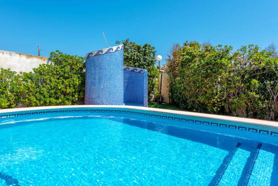 Chalet con piscina en venta en La Mata, imagen 4