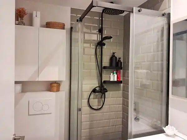 Bany de Apartament en venda en Madrid amb Aire condicionat, Calefacció i Moblat
