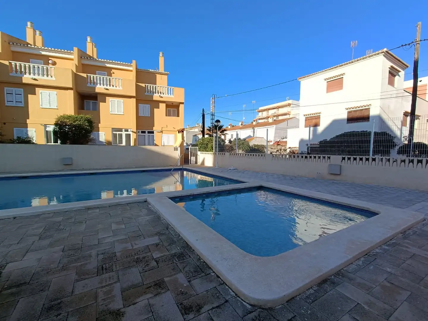Piscina de Piso de alquiler en Sueca con Amueblado y Piscina comunitaria