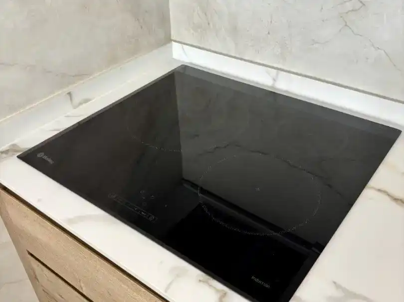 Küche von Wohnung zur Miete in Benidorm mit Klimaanlage, Parkett und Schwimmbad