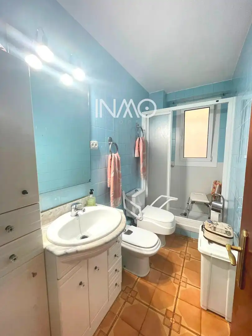 Baño de Piso en venta en Rubí con Aire acondicionado, Calefacción y Terraza