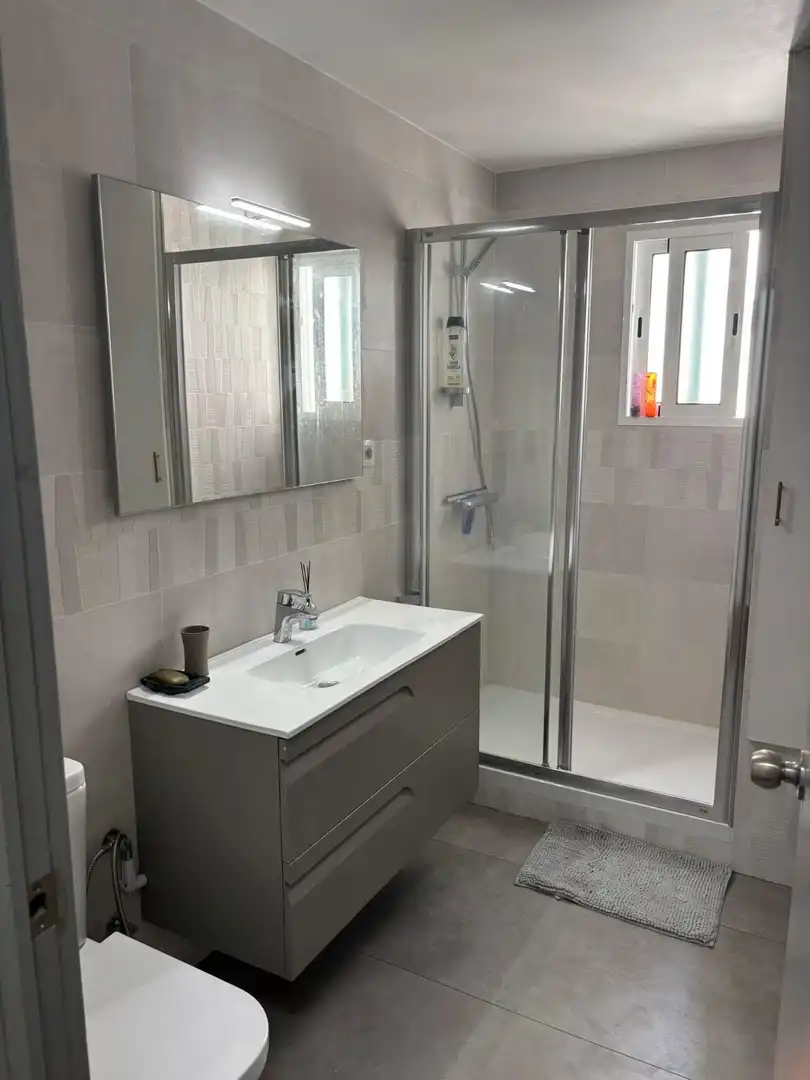 Baño de Apartamento de alquiler en Moncofa con Aire acondicionado, Calefacción y Terraza