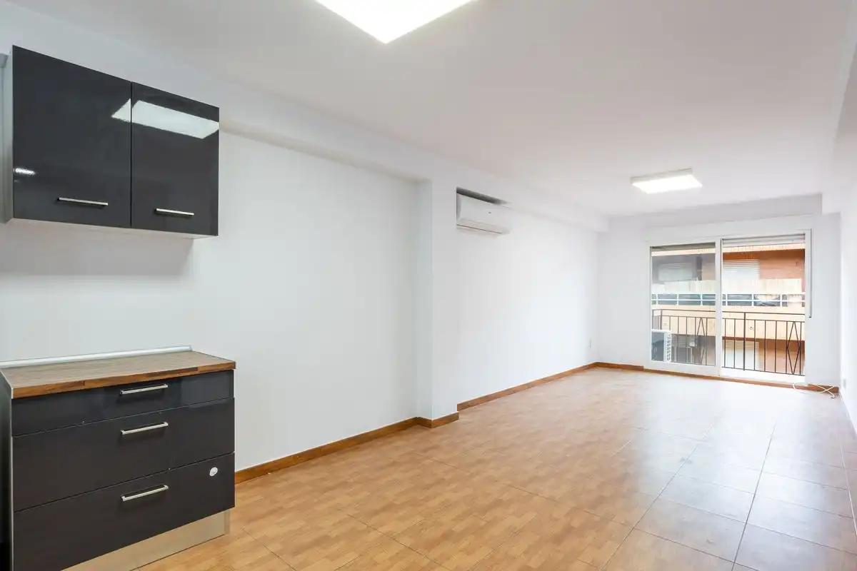 Flat for sale in Xirivella  with Air Conditioner and Heating