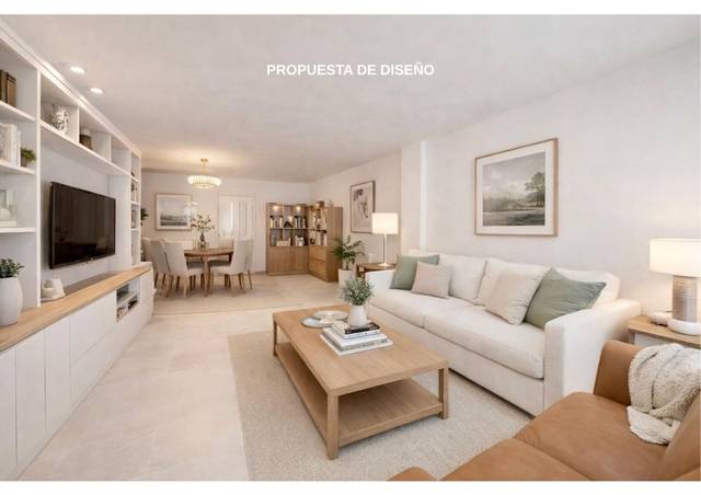 Piso en Venta en Calle Antonio Trueba en El Palo