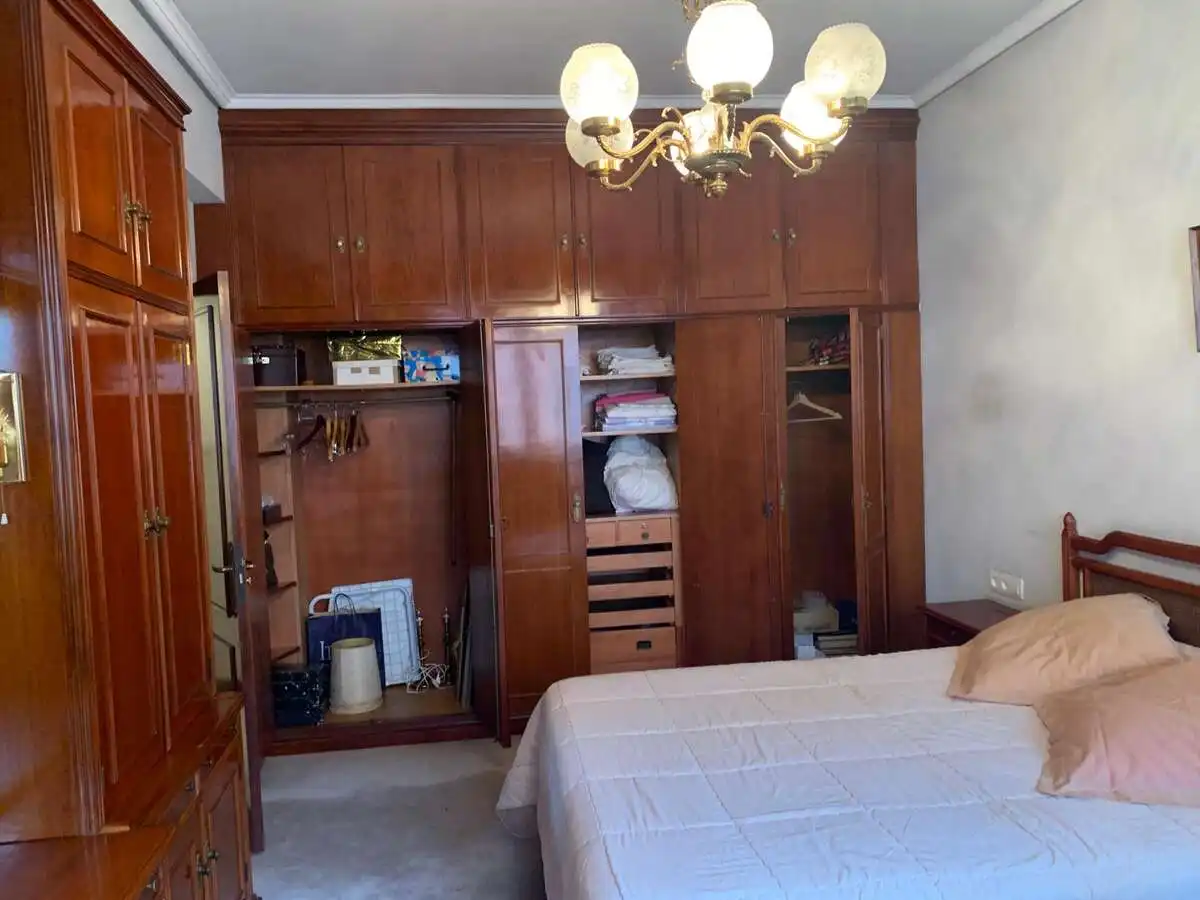Habitación de Piso en venta en Bilbao  con Calefacción, Terraza y Trastero