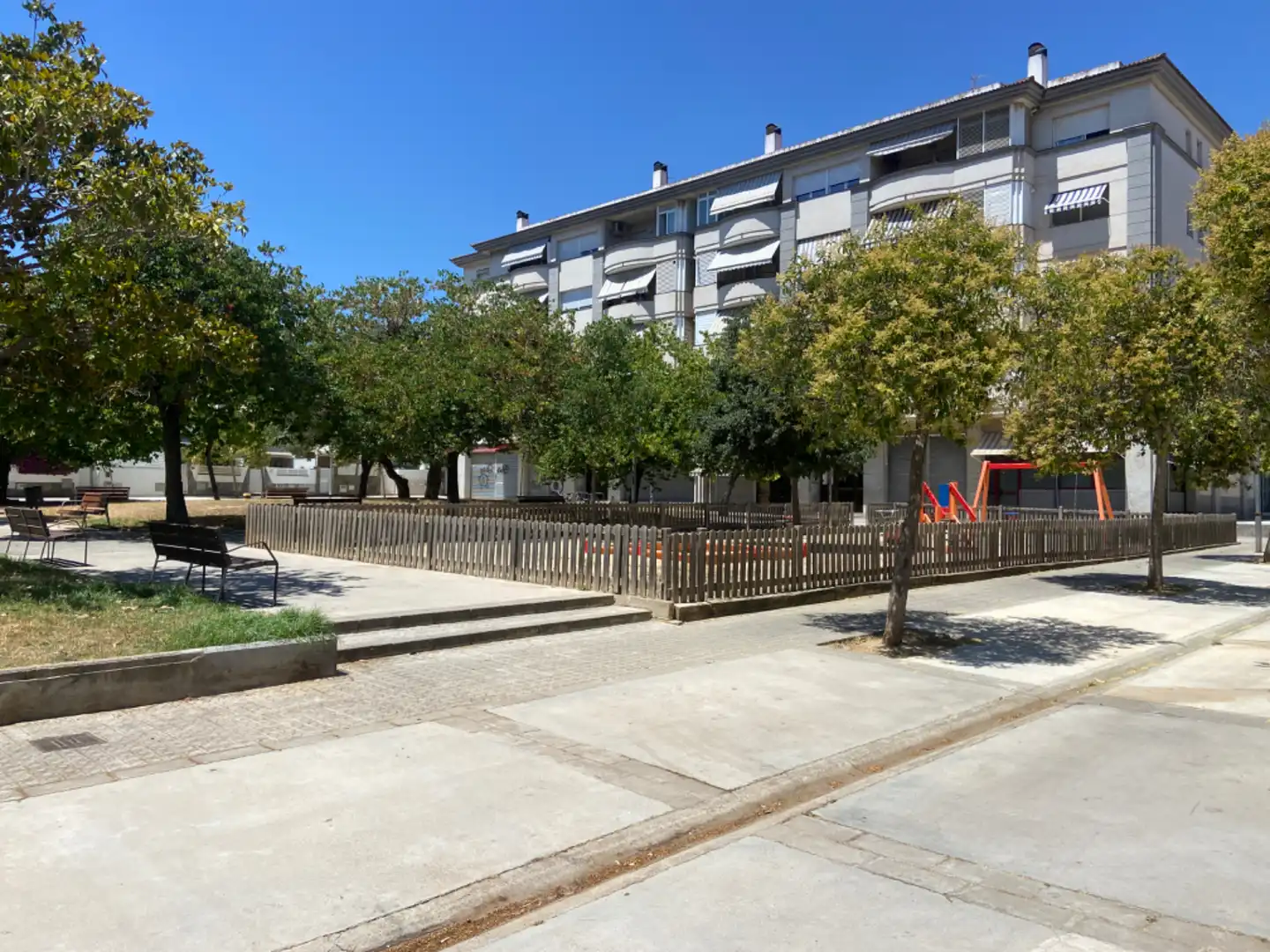 Vista exterior de Piso en venta en Vilanova i la Geltrú con Aire acondicionado, Calefacción y Parquet