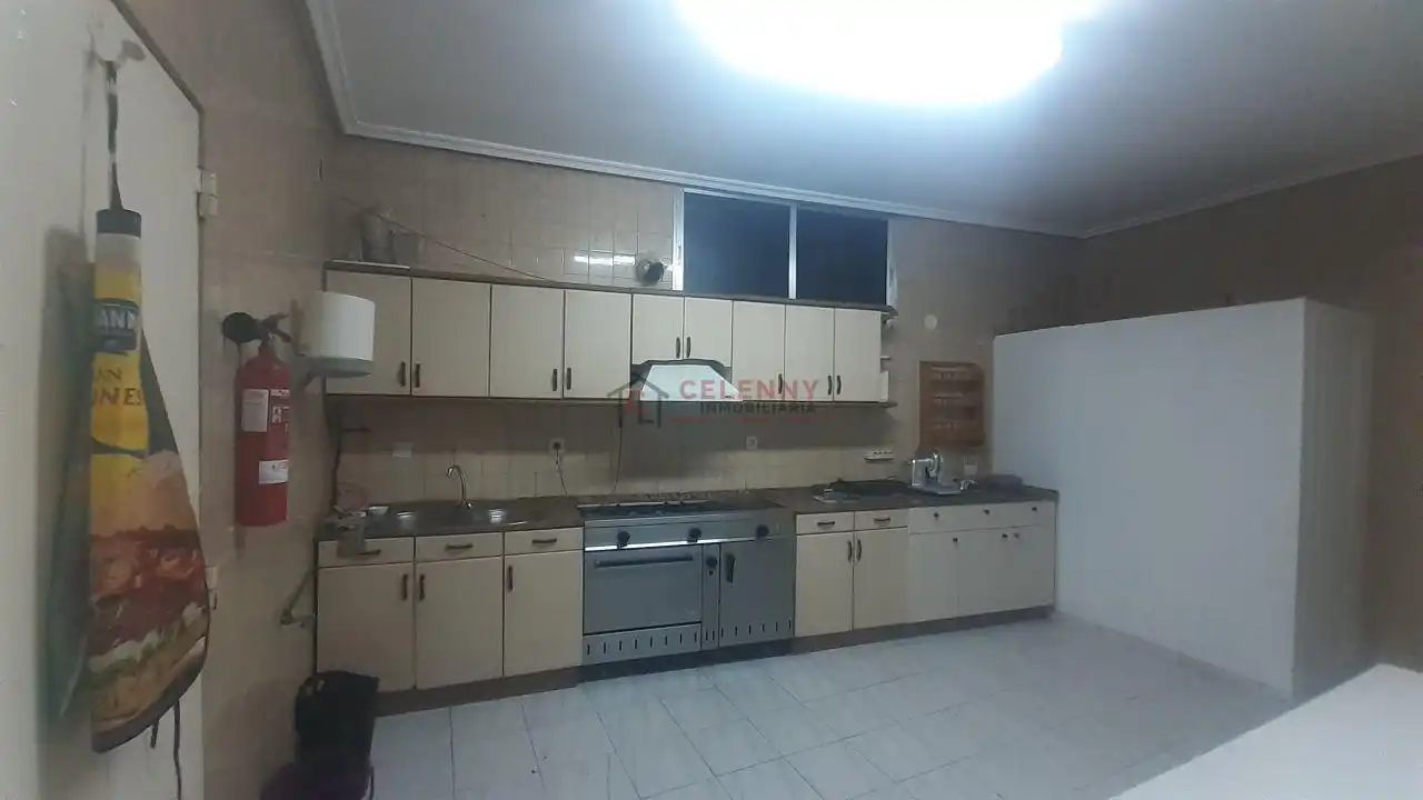 Kitchen of Commercial properties for rent in Toén  with Furnished