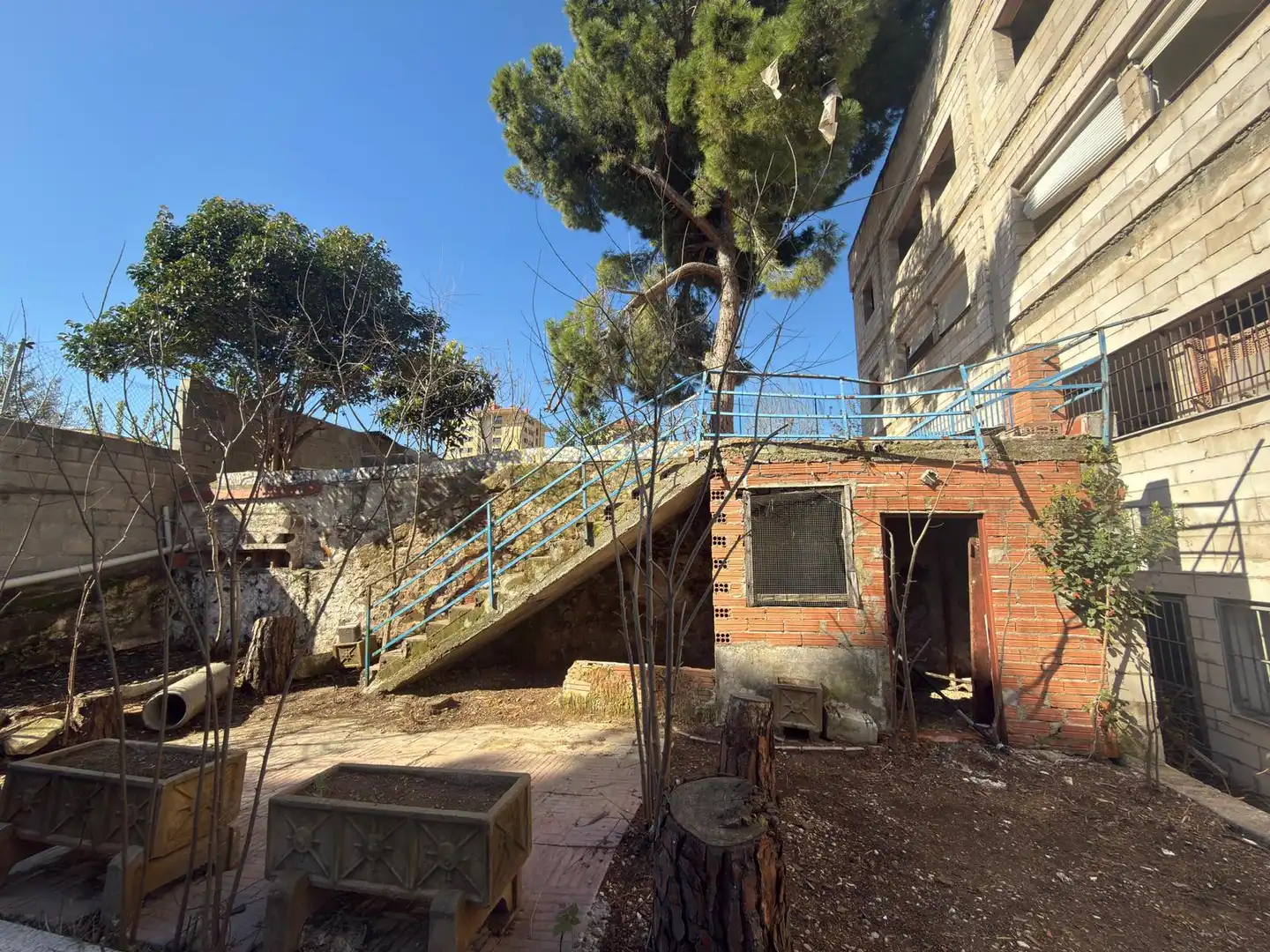 Außenansicht von Gebäude zum Verkauf in Sant Vicenç Dels Horts