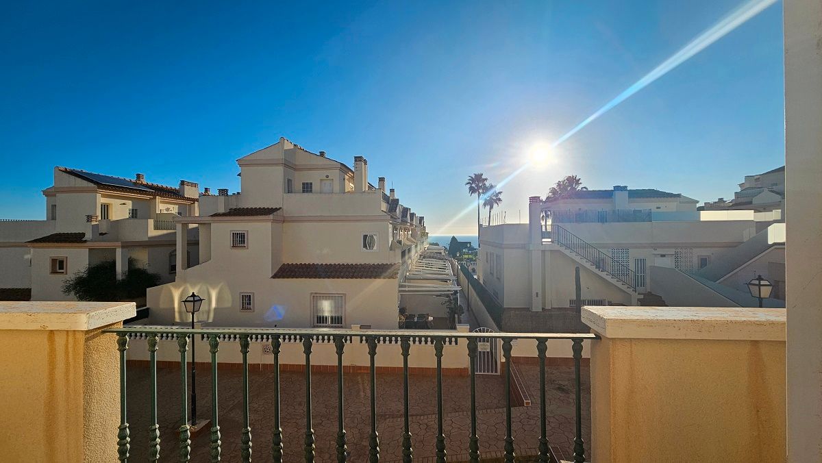 Exterior view of Single-family semi-detached for sale in Santa Pola  with Air Conditioner, Private garden and Terrace