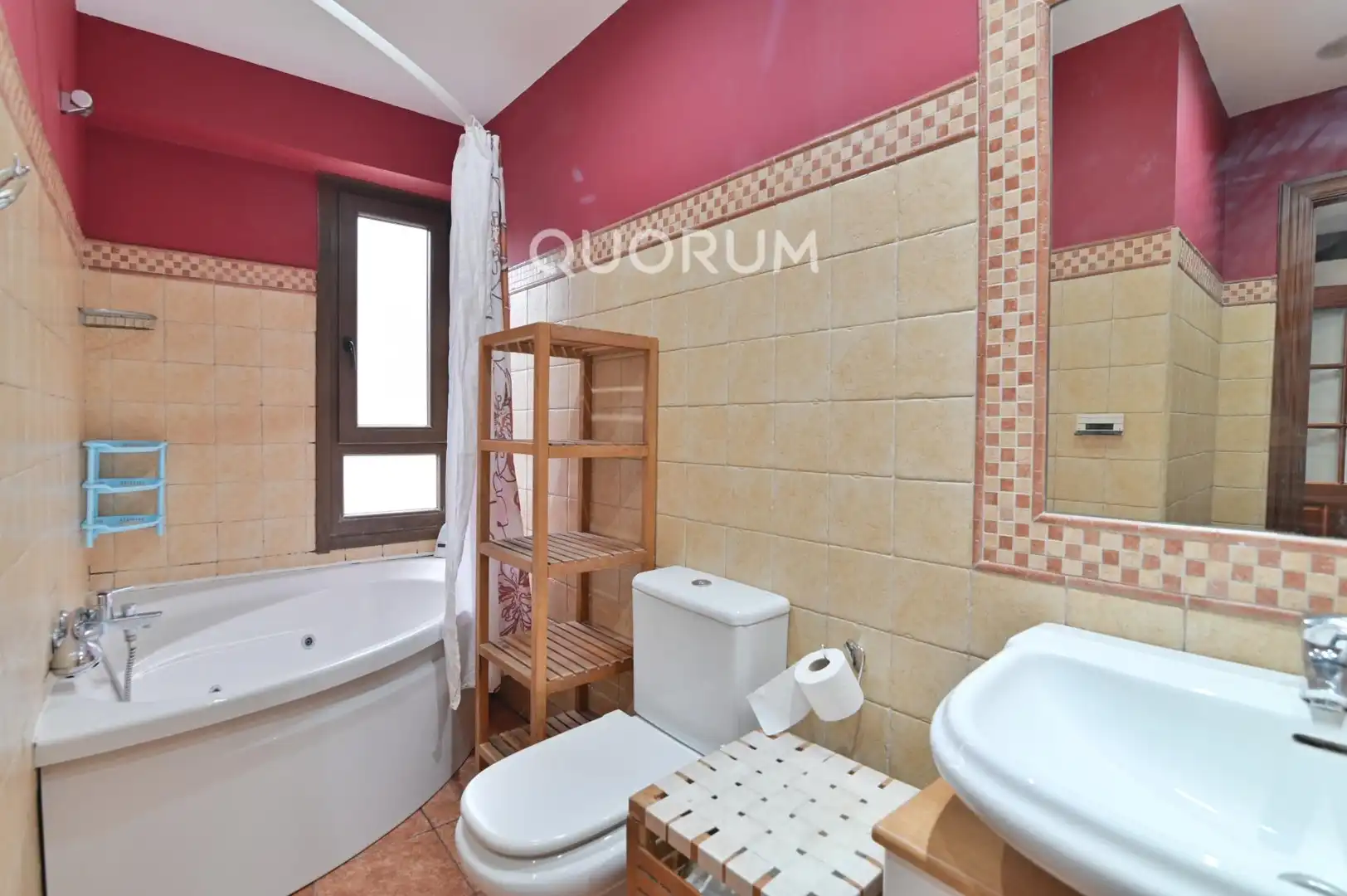 Bathroom of Flat for sale in Bilbao   with Furnished, Balcony and Jacuzzi