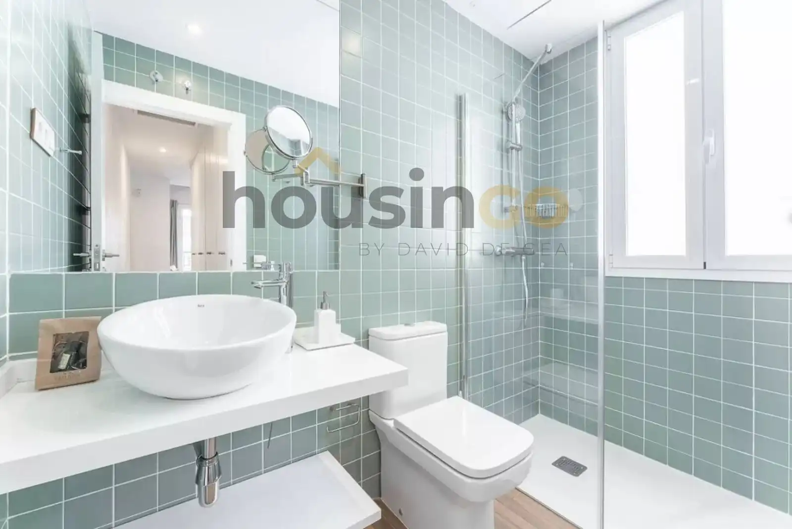 Bathroom of Attic for rent in Madrid  with Air Conditioner, Heating and Terrace