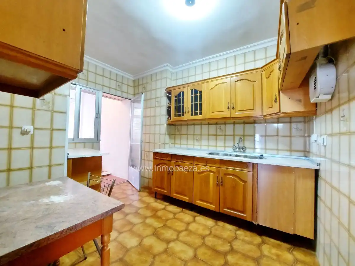 Küche von Wohnung zum Verkauf in Baeza mit Heizung und Terrasse