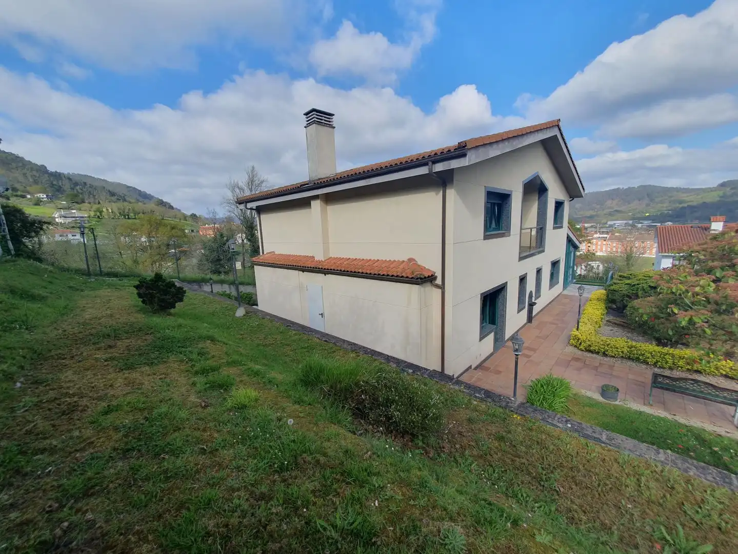 Außenansicht von Haus oder Chalet zum Verkauf in Grado mit Klimaanlage, Heizung und Terrasse