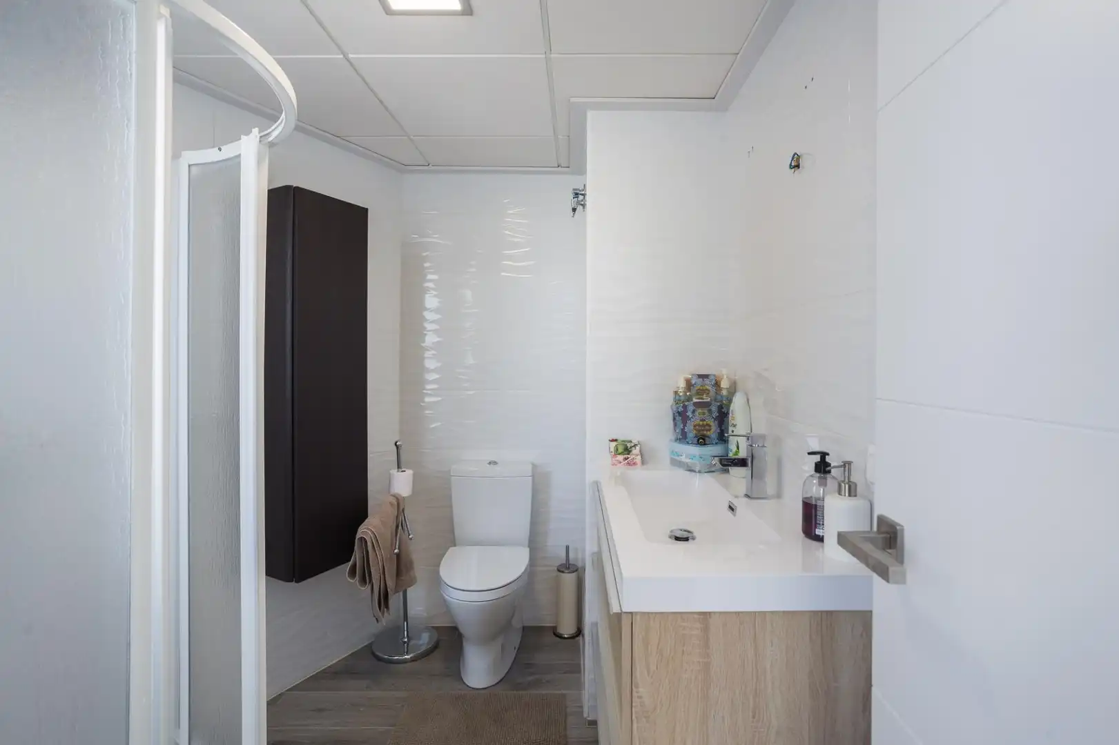 Badezimmer von Dachboden zum Verkauf in Gandia mit Klimaanlage, Heizung und Terrasse