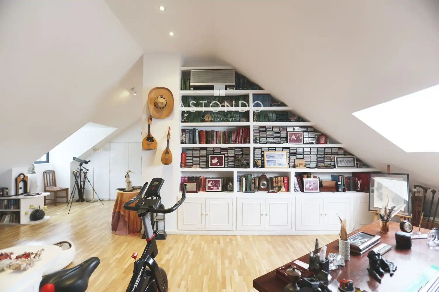 Bedroom of Houses for sale in Madrid  with Air Conditioner, Heating and Terrace