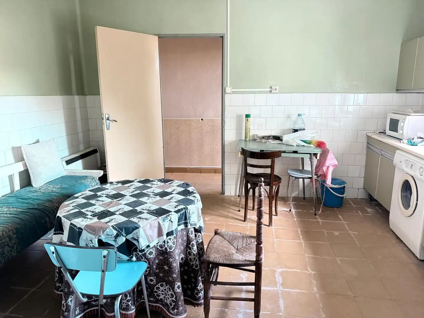 Cuina de Casa o xalet en venda en Cantalapiedra amb Calefacció i Jardí privat