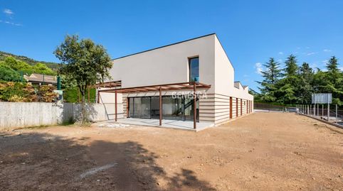 Exclusiva casa de obra nueva en venta en Matadepera con jardín privado y acabados premium, image 3