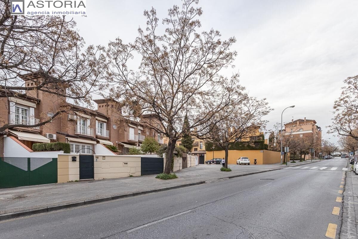 Exterior view of Single-family semi-detached for sale in  Granada Capital  with Heating, Private garden and Terrace