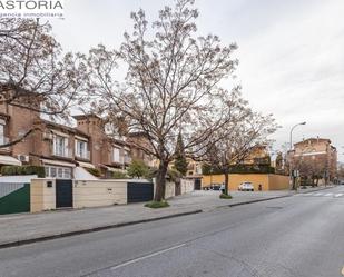 Exterior view of Single-family semi-detached for sale in  Granada Capital  with Heating, Private garden and Terrace