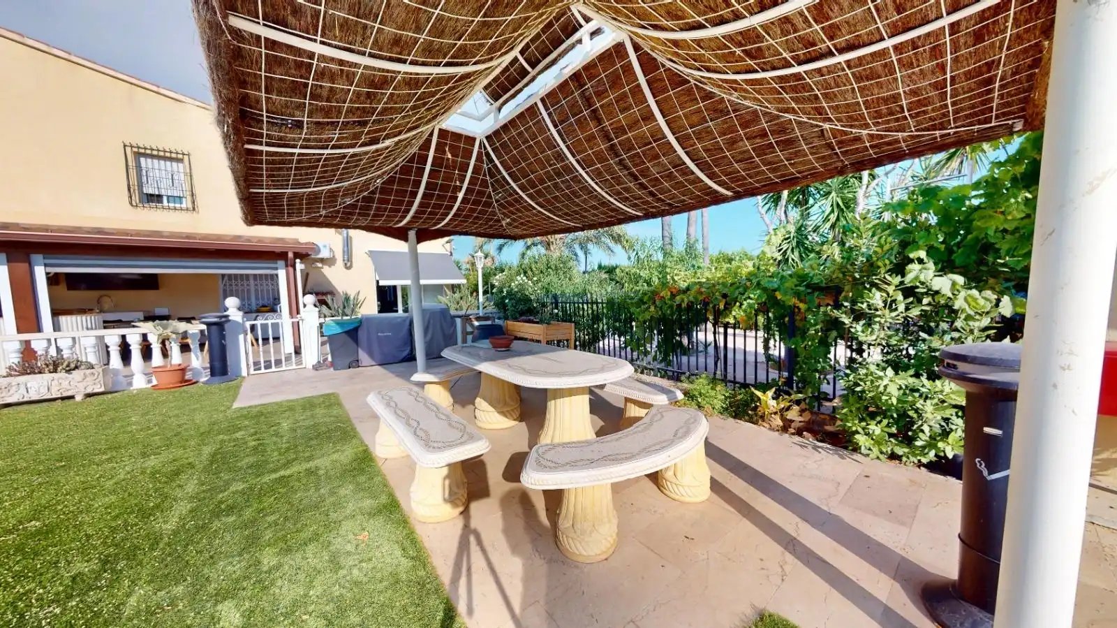 Terrace of Houses for sale in Elche / Elx  with Air Conditioner, Heating and Private garden