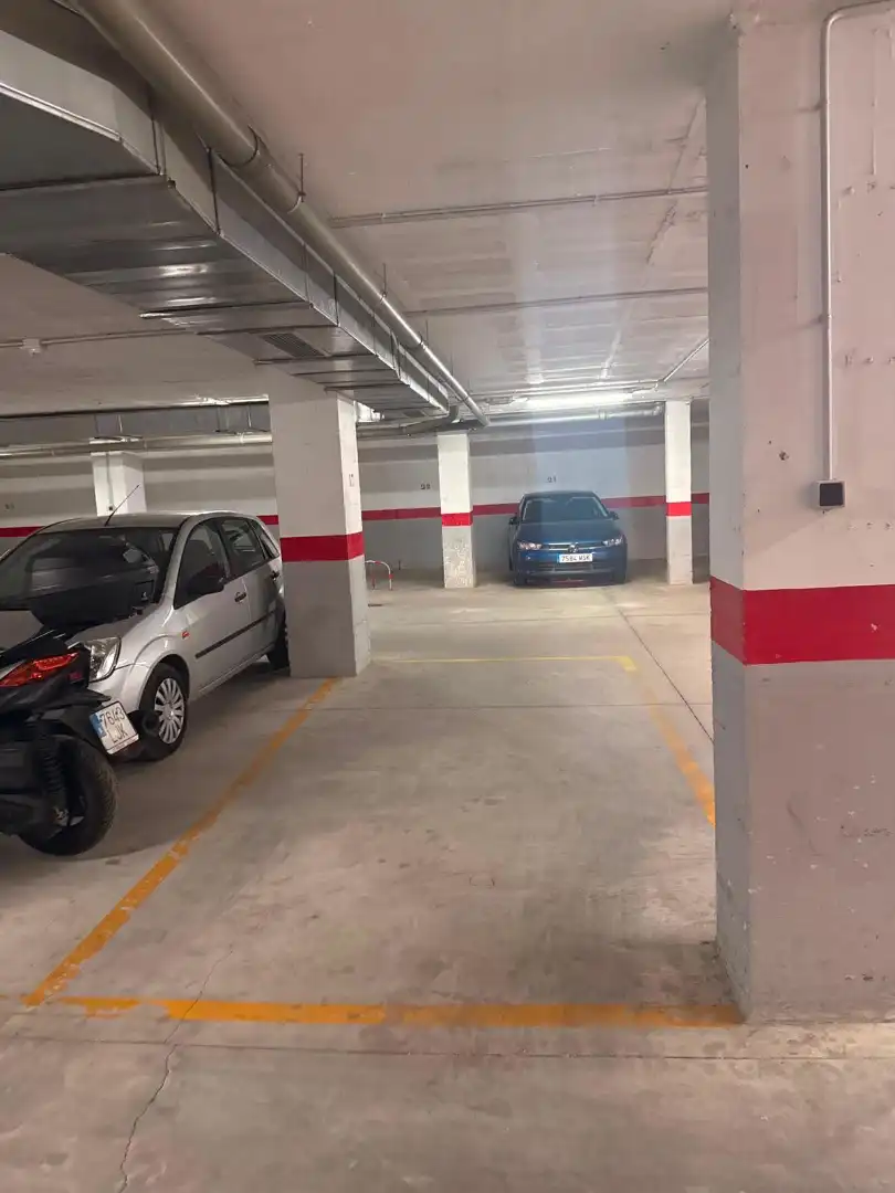 Garaje en venta en Calle Jacinto Benavente, 16, Puerto Deportivo