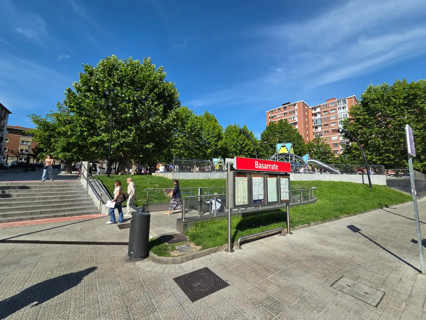 Vista exterior de Piso en venta en Bilbao  con Terraza, Amueblado y Horno