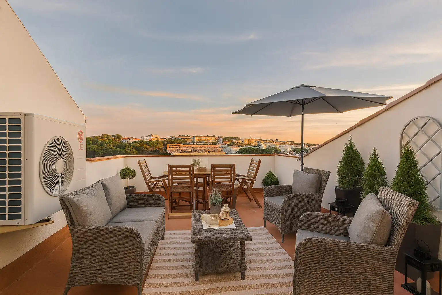 Terrasse von Einfamilien-Reihenhaus zum Verkauf in L'Escala mit Klimaanlage und Terrasse
