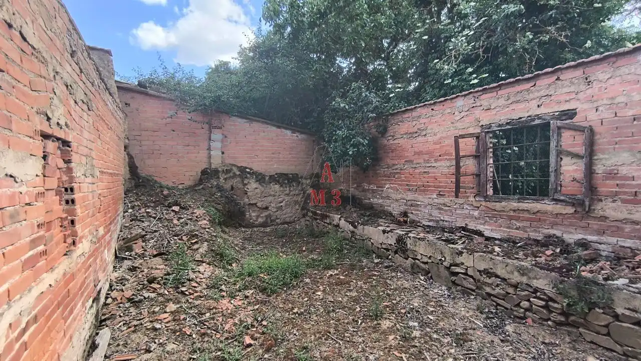 Finca rústica en venta en La Bañeza  con Jardín privado y Trastero