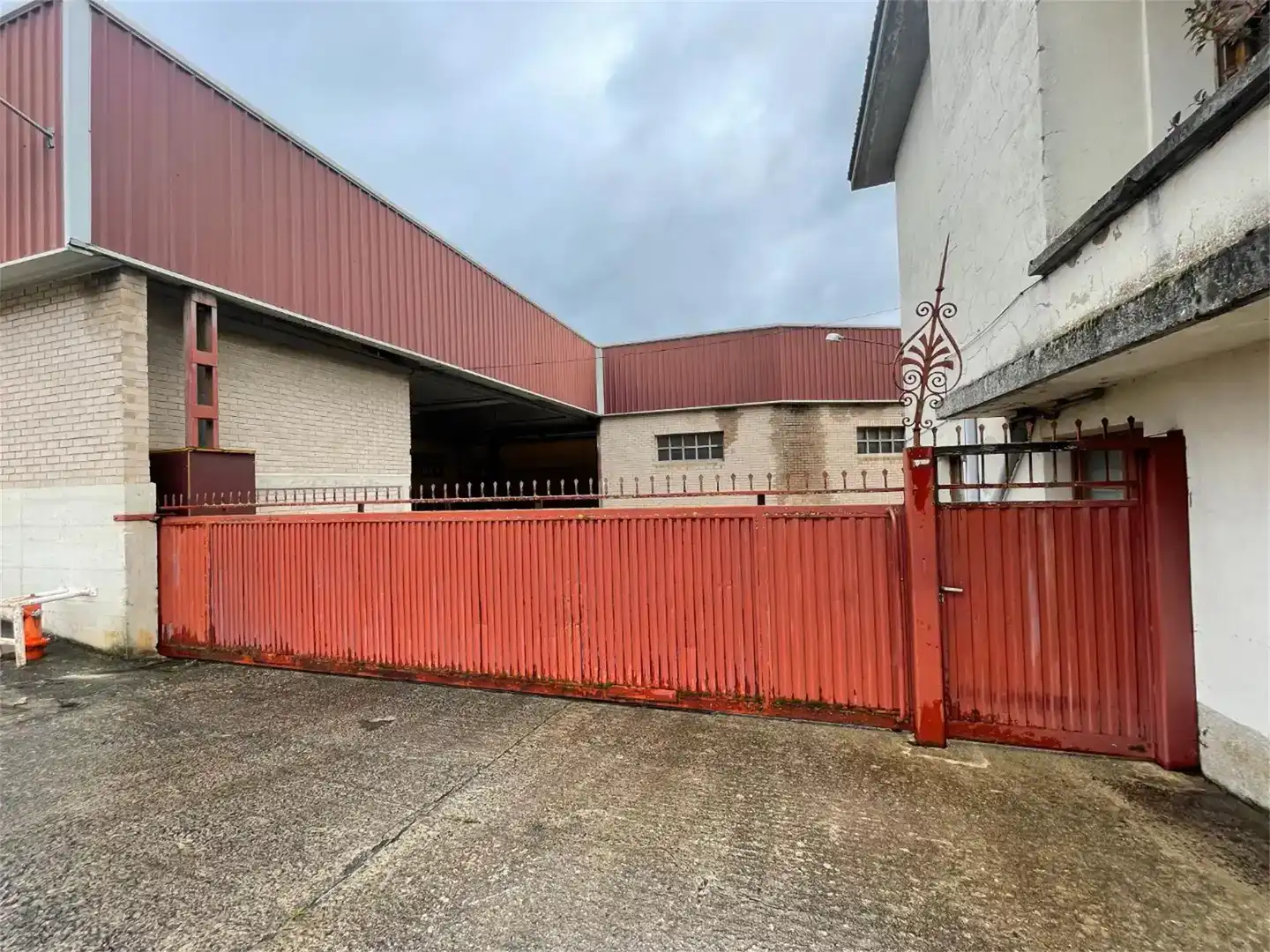Vista exterior de Nave industrial en venta en Ultzama