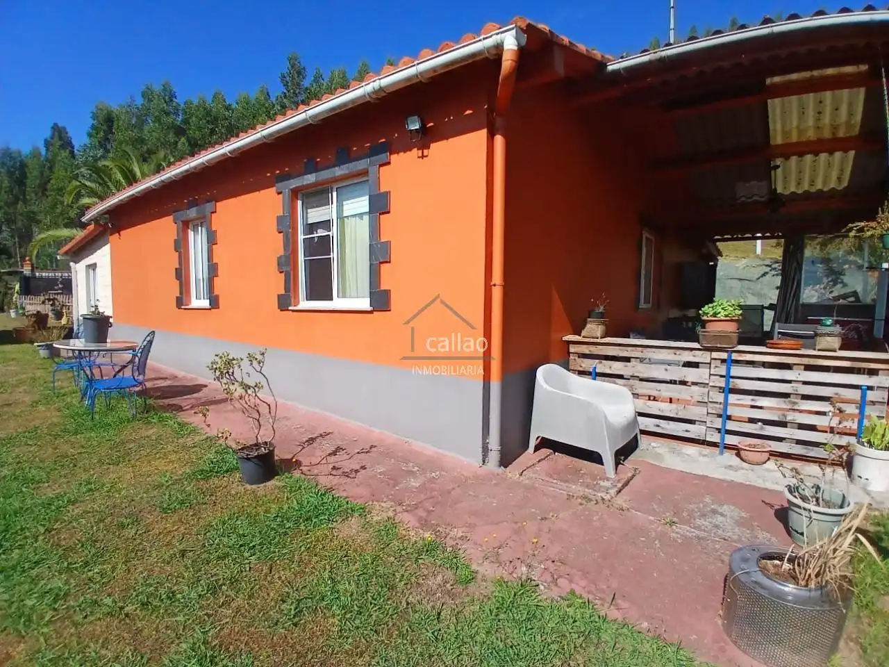 Vista exterior de Casa o xalet en venda en San Sadurniño amb Jardí privat i Moblat