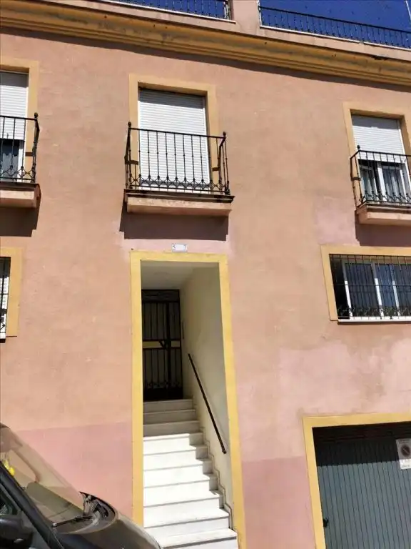 Vista exterior de Piso en venta en El Viso del Alcor