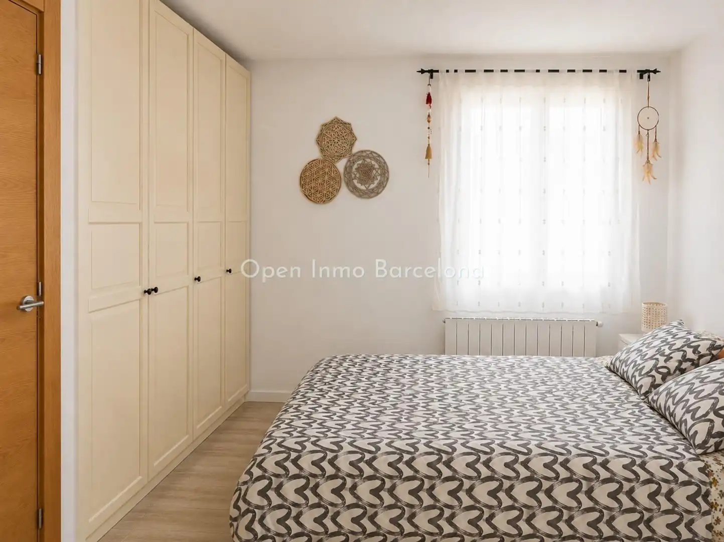 Bedroom of Flat for sale in Vilanova i la Geltrú  with Air Conditioner and Heating