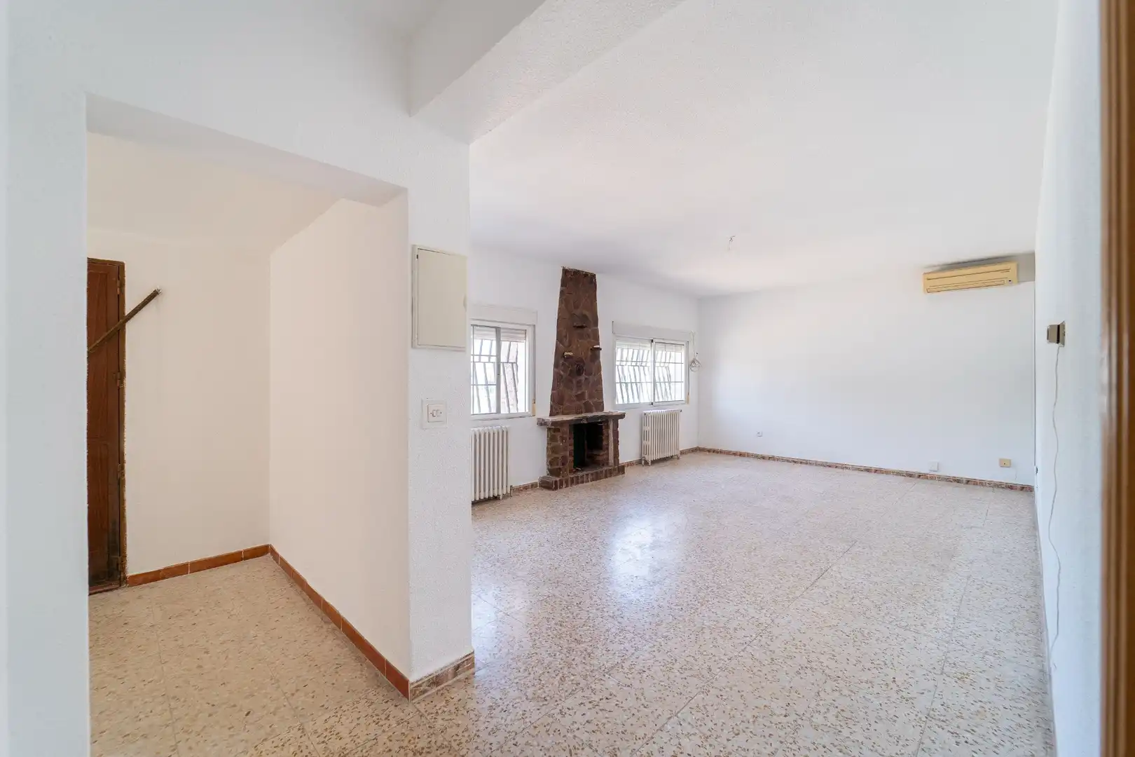 Sala d'estar de Casa o xalet en venda en El Álamo amb Aire condicionat, Calefacció i Jardí privat