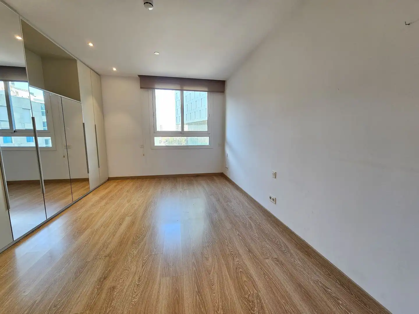 Bedroom of Flat for sale in Barcelona  with Air Conditioner, Heating and Terrace