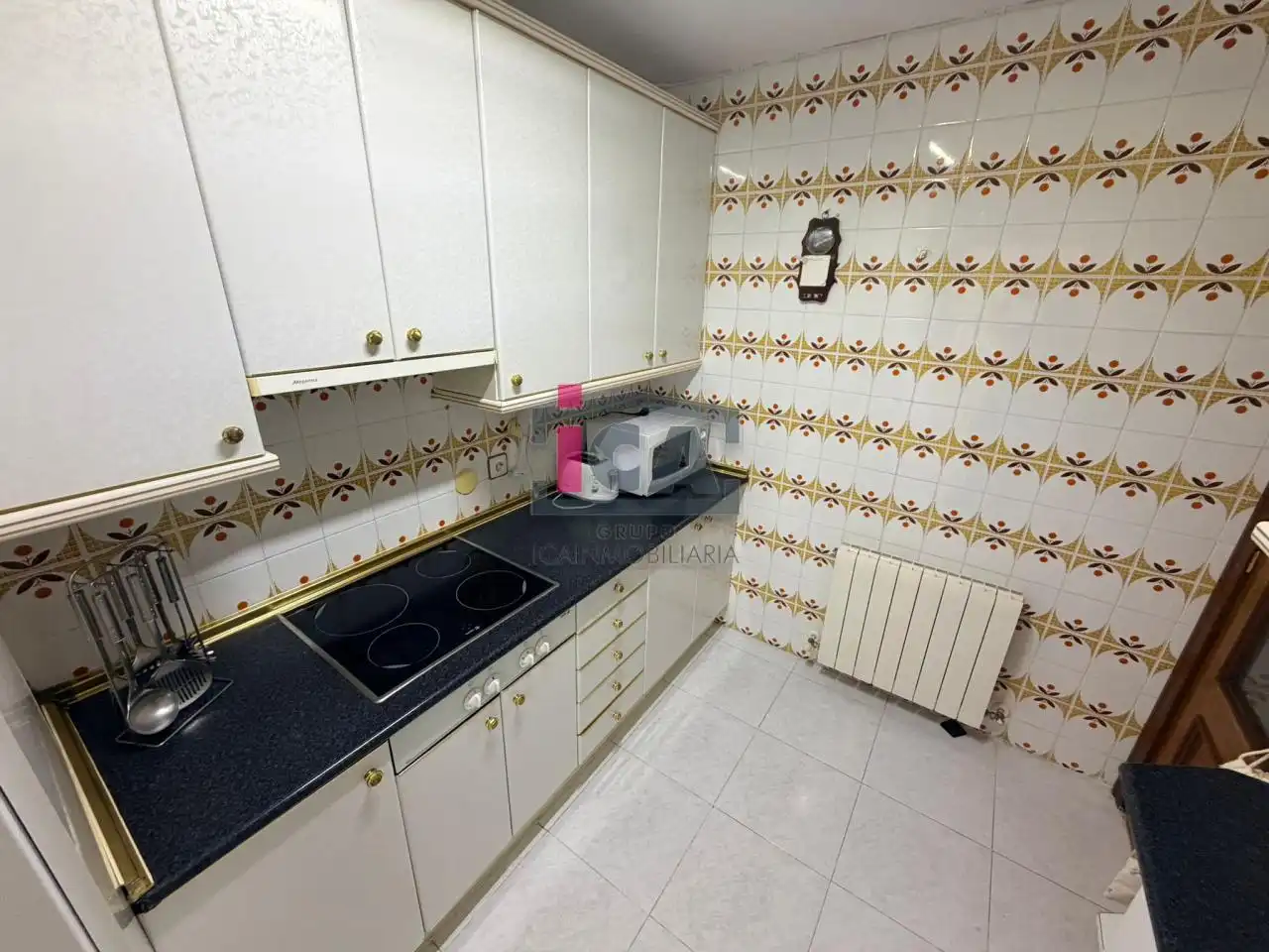 Kitchen of Flat for rent in Cáceres  with Air Conditioner, Heating and Parquet flooring