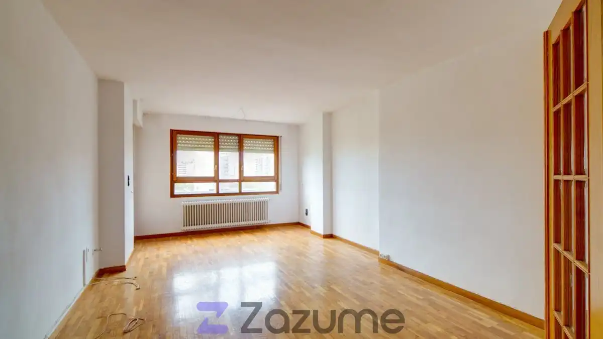 Sala d'estar de Pis de lloguer en Zaragoza amb Aire condicionat, Calefacció i Jardí privat