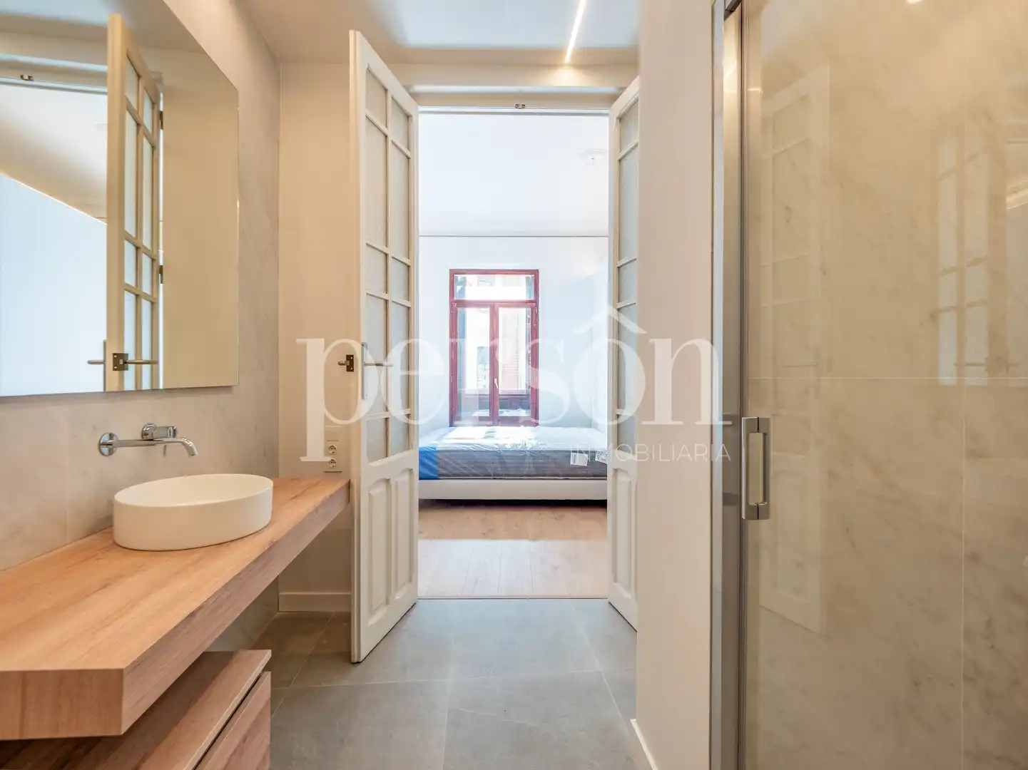 Bedroom of Flat for rent in Valencia  with Air Conditioner, Furnished and Balcony