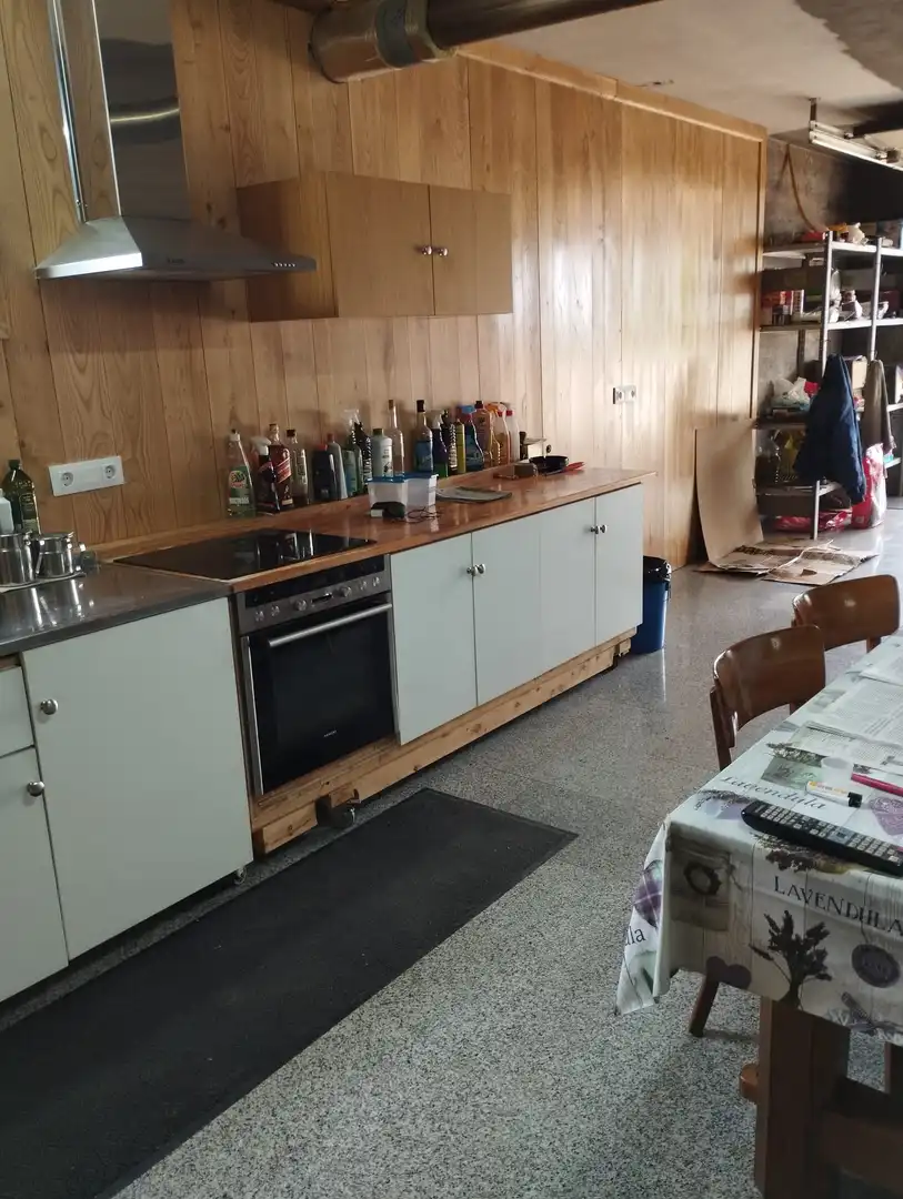 Cuina de Casa o xalet en venda en Coristanco amb Jardí privat, Terrassa i Balcó