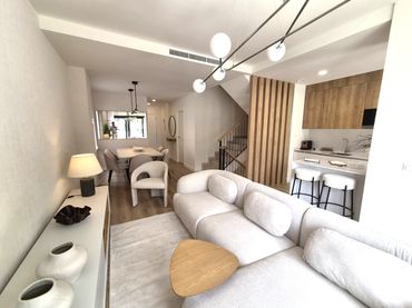 Casa a schiera di nuova costruzione con piscina in vendita a Calle Tailandia 8