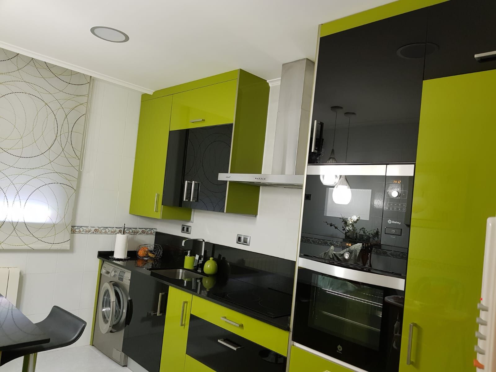 Cuina de Apartament en venda en  Logroño amb Calefacció, Parquet i Traster