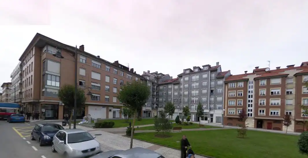 Local comercial en venta en Lugones