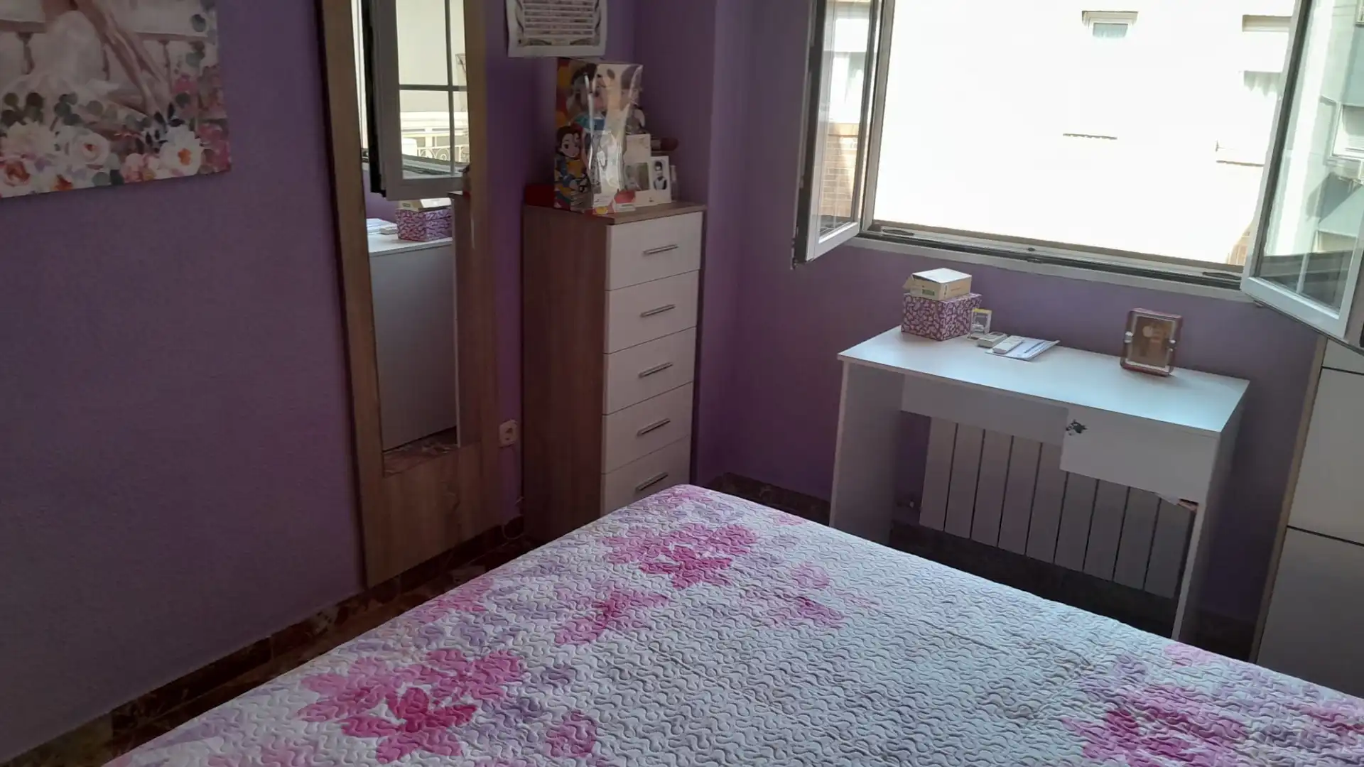 Bedroom of Attic for rent in Granada  with Air Conditioner, Terrace and Furnished