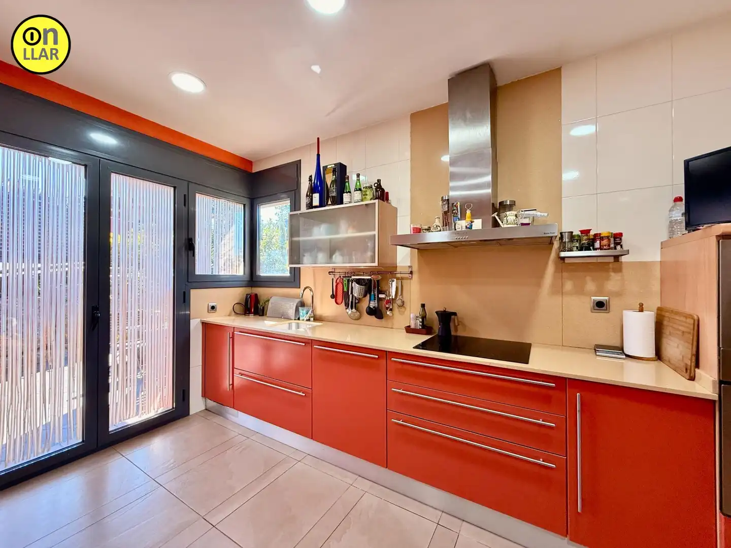 Casa con piscina en venta en Carrer AMISTAT, imagen 23