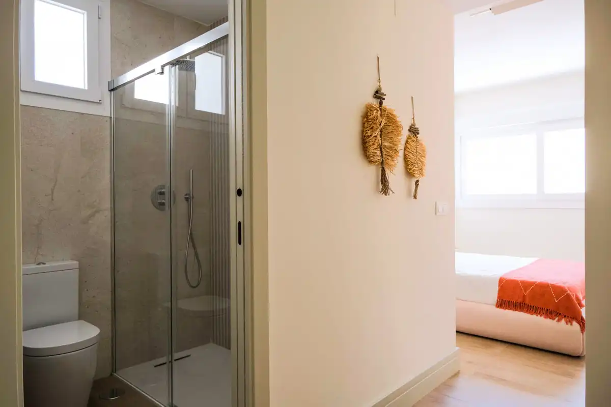 Bany de Dúplex en venda en Málaga amb Aire condicionat, Terrassa i Piscina