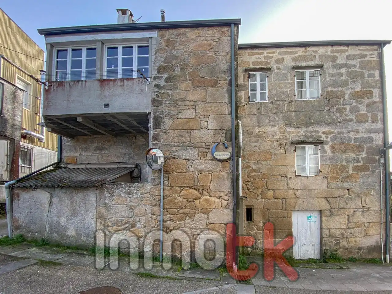 Vista exterior de Casa o xalet en venda en Guitiriz amb Calefacció, Terrassa i Traster