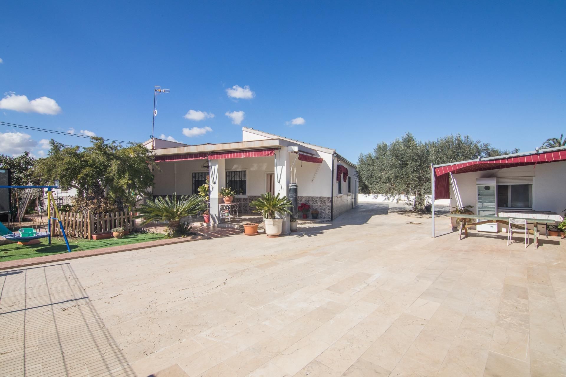 House or chalet for sale in  PERLETA, 2164, Perleta - Maitino