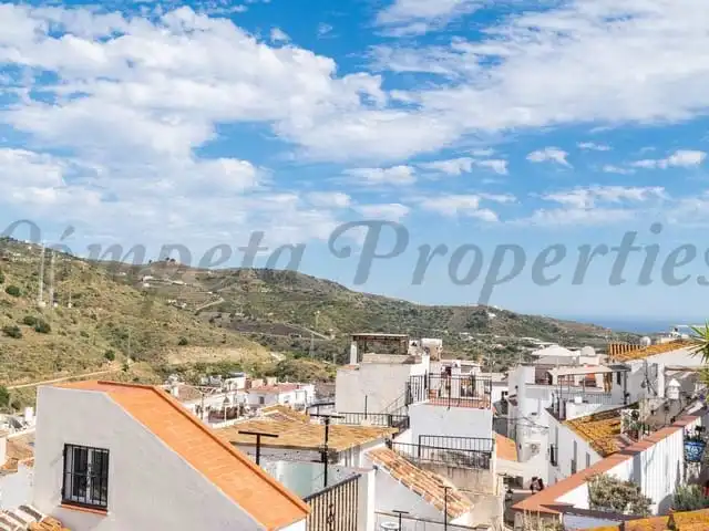 Casa adosada en venda a Torrox Pueblo