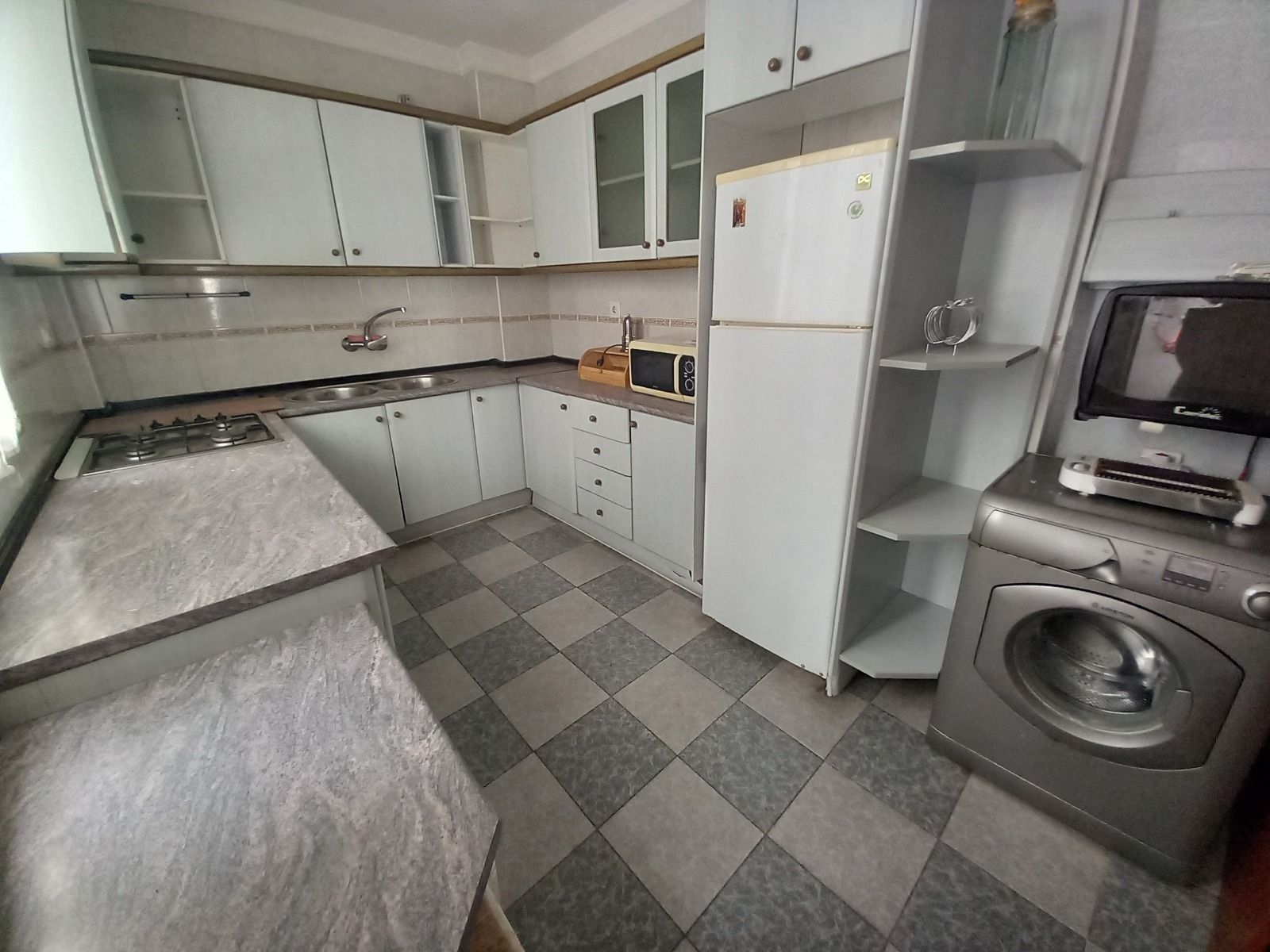 Cuina de Pis en venda en Ronda amb Terrassa